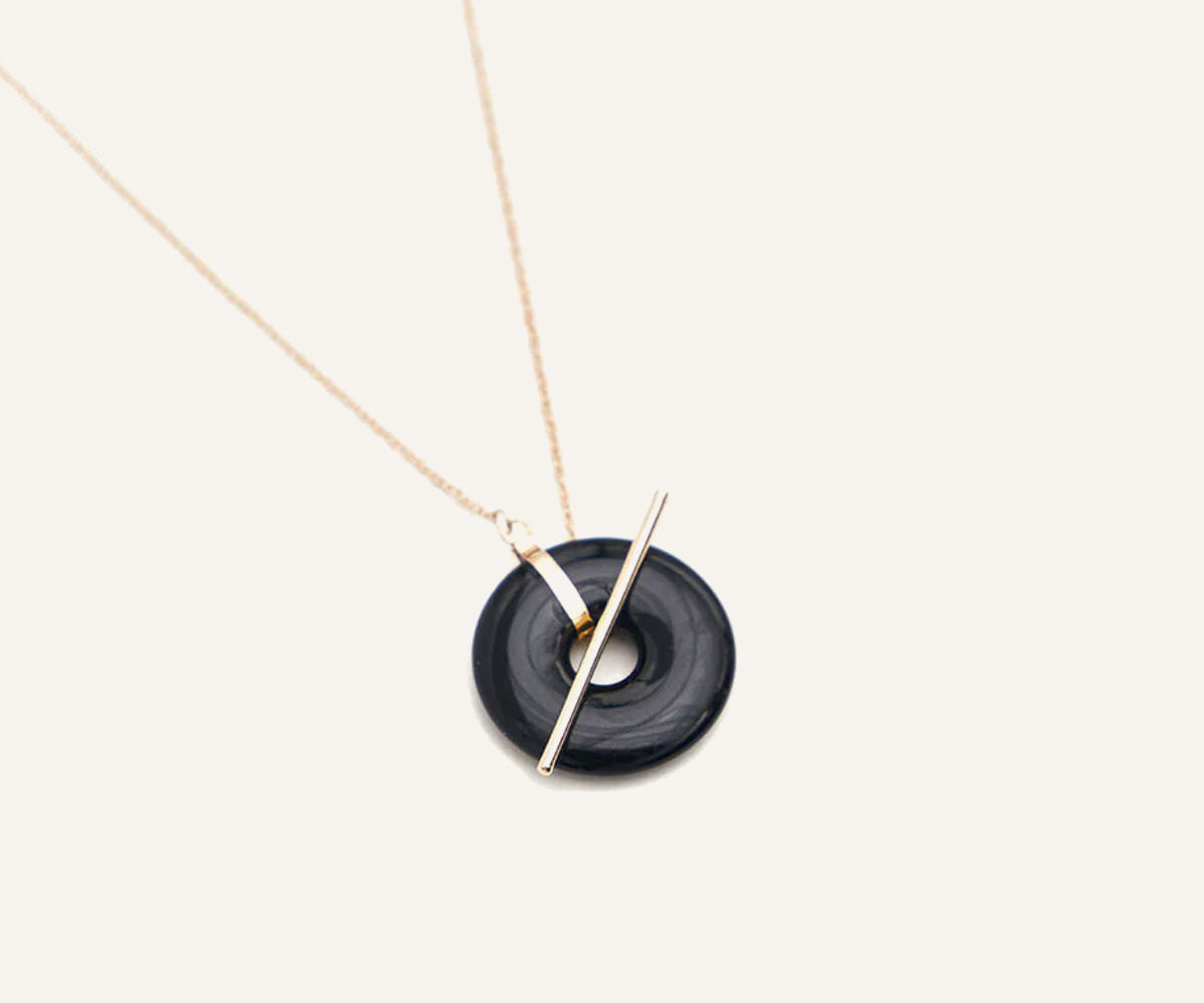 Onyx Torus Toggle Rolo Chain Necklace